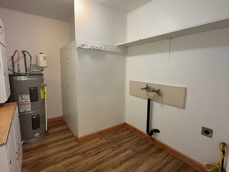 1202 NW Hawthorne Ave — Photo 10
