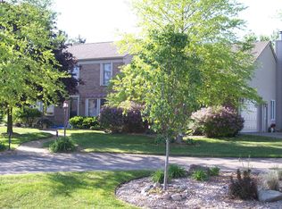 6915 Heatheridge Dr, Saline, MI 48176
