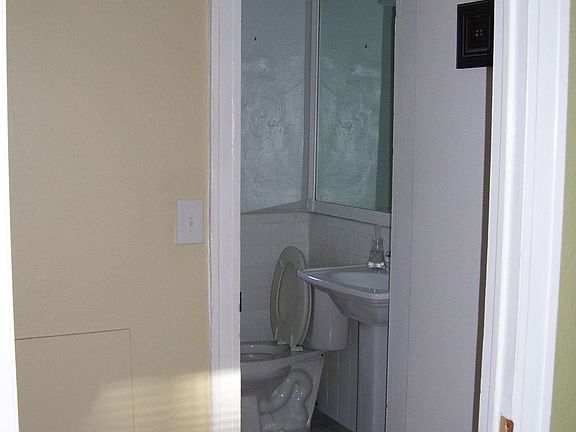3rd image of 601 Cleveland St Unit 12E