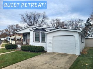 1059 Bayside Rd #225, Elgin, IL 60123