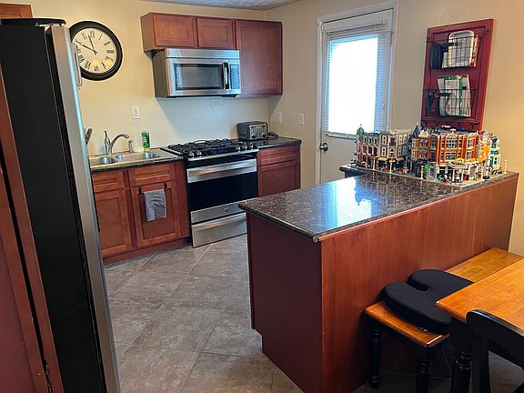 3rd image of 2837 E Celeste View Dr