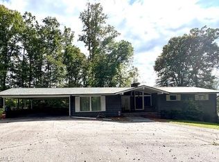 2082 Mountain Valley Church Rd, North Wilkesboro, NC 28659