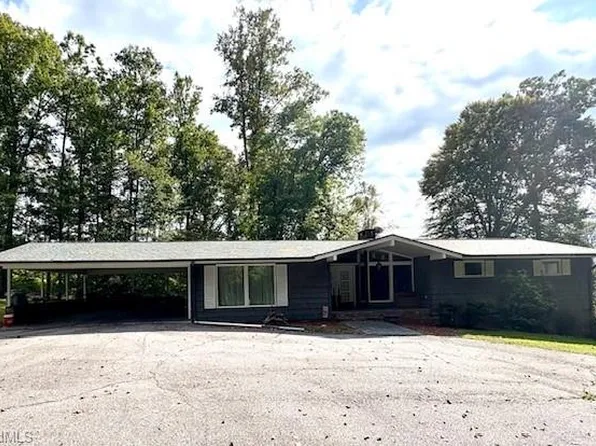 2082 Mountain Valley Church Rd, North Wilkesboro, NC 28659