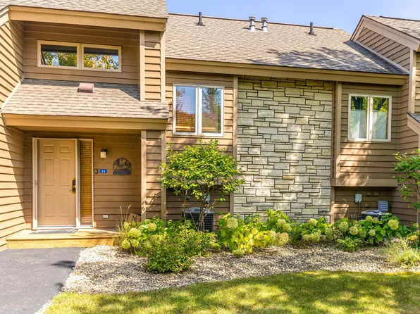 26 Poplar Rdige Dr, Galena, IL 61036