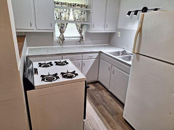 4th image of 1407 S Franklin Ave #1407