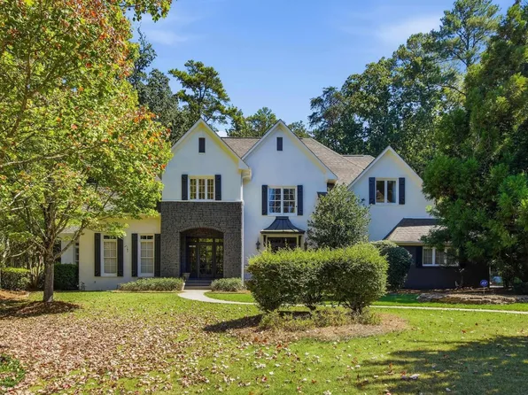 1500 Woodridge Pl, Vestavia, AL 35216