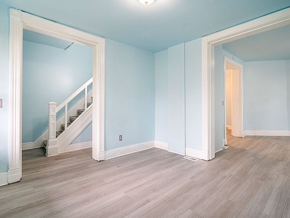 3rd image of 89 Parkdale Ave