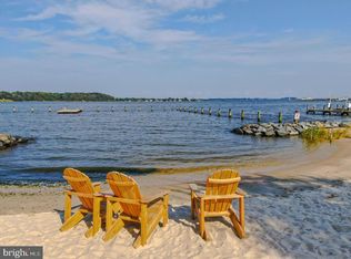 444 Maple Leaf Dr, Edgewater, MD 21037