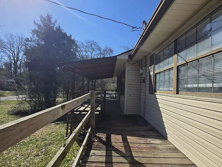 111 Owens Rd — Photo 4