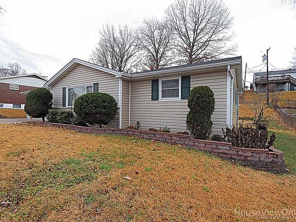 2nd image of 245 Edgewood Dr