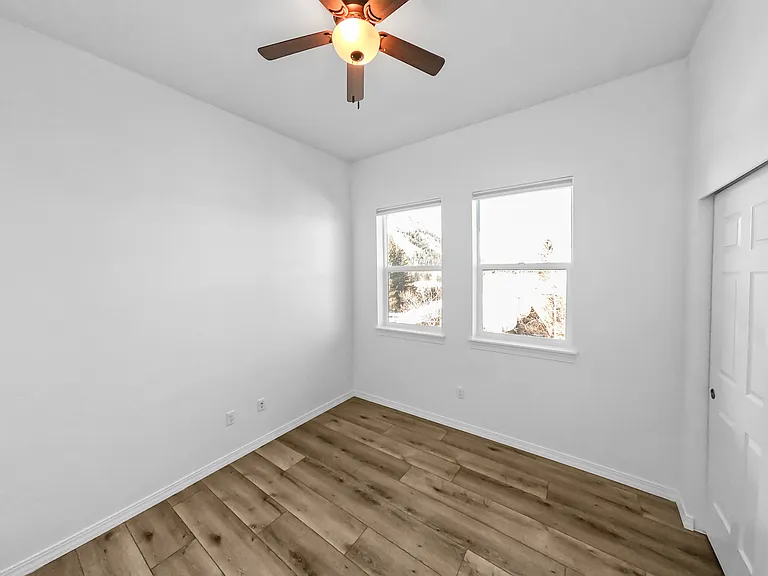 580 1st Ave N #305 — Photo 14