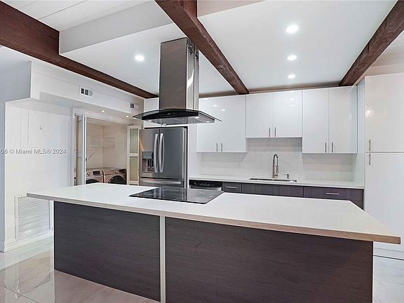 5th image of 701 E Coco Plum Cir APT 5