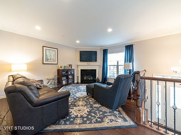 2nd image of 477 Kenilworth Ave #477