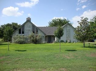 204 Apache Rd, Gatesville, TX 76528