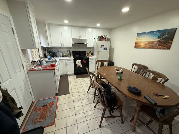 208 Bigelow St #1, Brighton, MA 02135