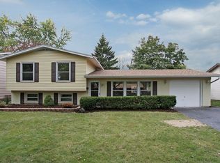 7856 Asbury Cir S, Hanover Park, IL