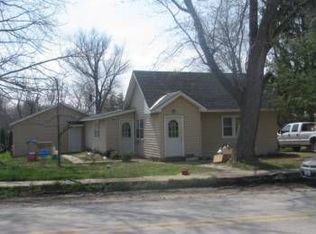 104 W Mississippi, Barry, IL 62312