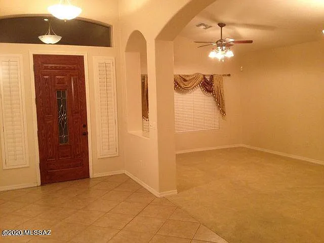 4 bed, 3.0 bath, 2704 sqft, $3,300 — Photo 4