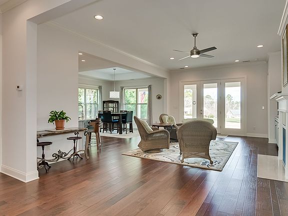 4th image of 136 Silver Meadow Ct