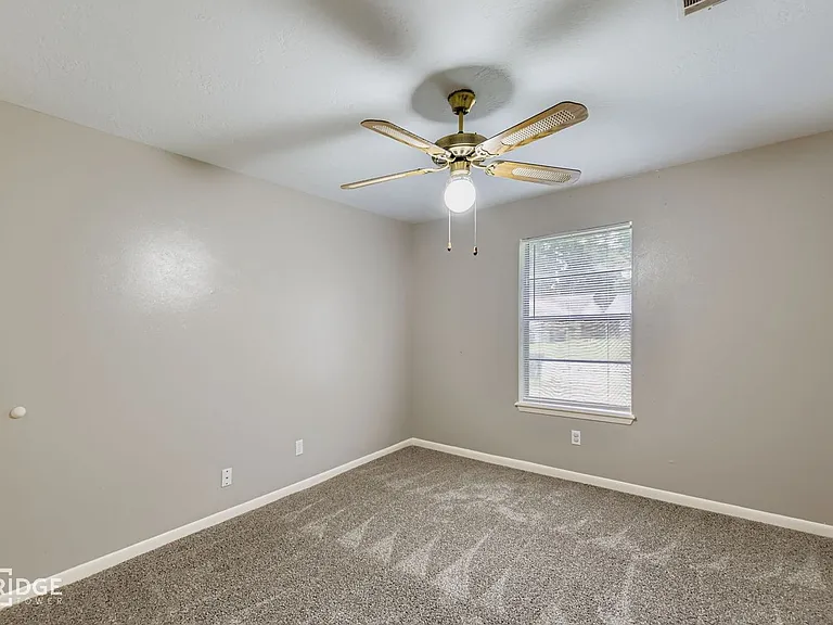 1611 Hazelwood St #A — Photo 14