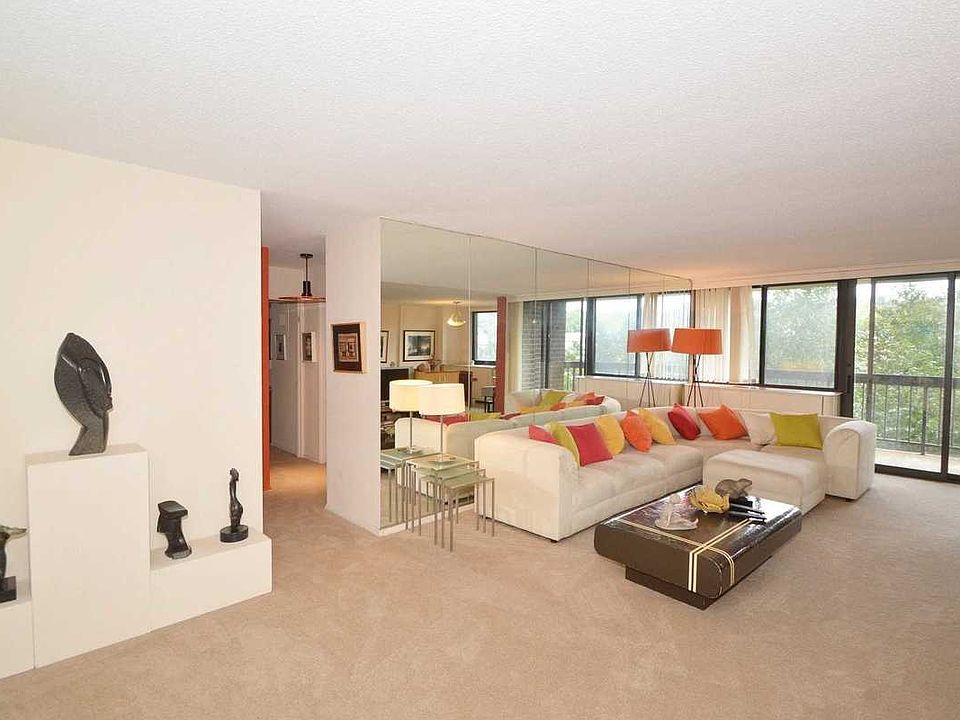 1st image of 1 Bay Club Dr APT 4A