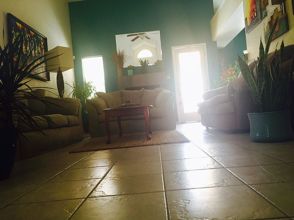 1st image of 616 Merriman Dr