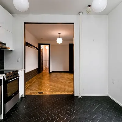 Rented by Nooklyn NYC LLC | media 32