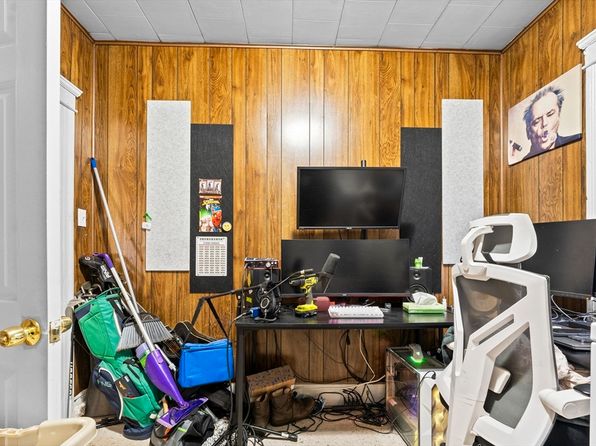 worcester-massachusetts-56740411 picture