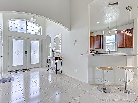 4th image of 4766 Blue Diamond St