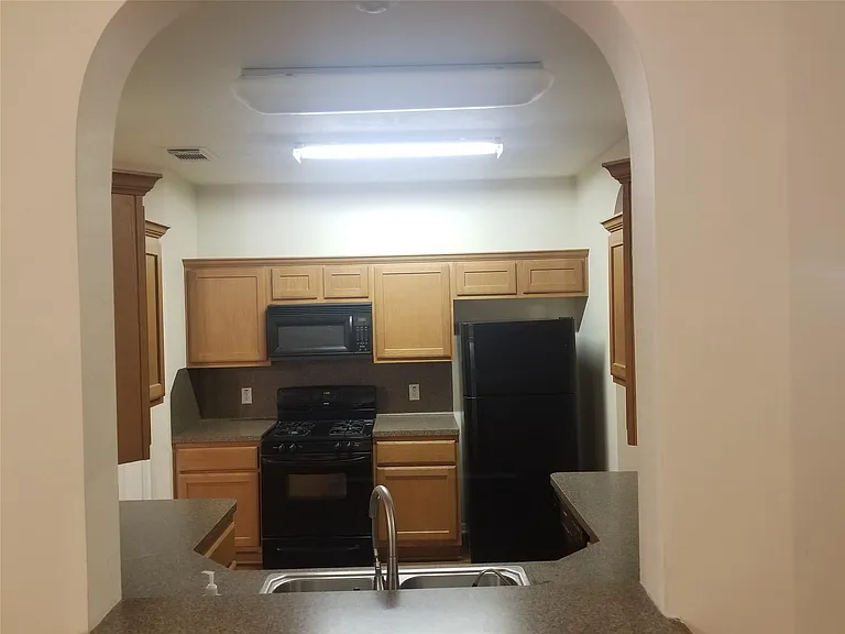 2406 Hawks Rd — Photo 12