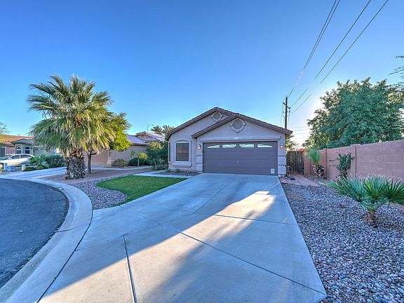 3rd image of 155 N Saffron Cir