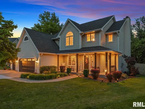 820 E Spruce St, Chatham, IL 62629