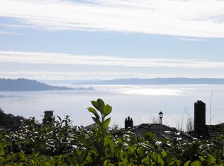 10957 39th Ave SW, Seattle, WA 98146