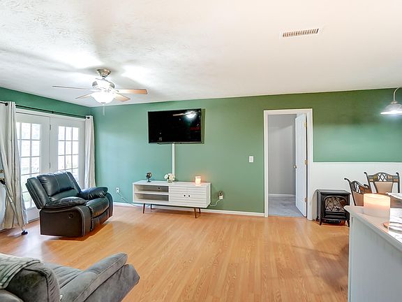4th image of 10509 Michael Dr Unit 1