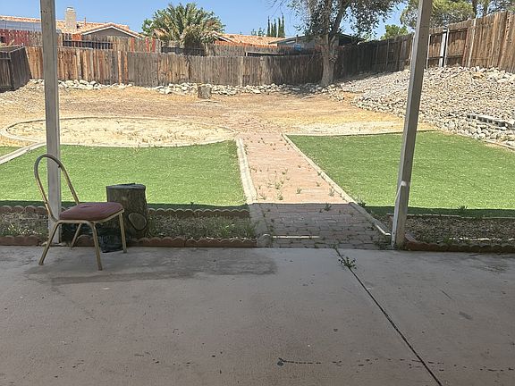 5th image of 15188 Jeraldo Dr