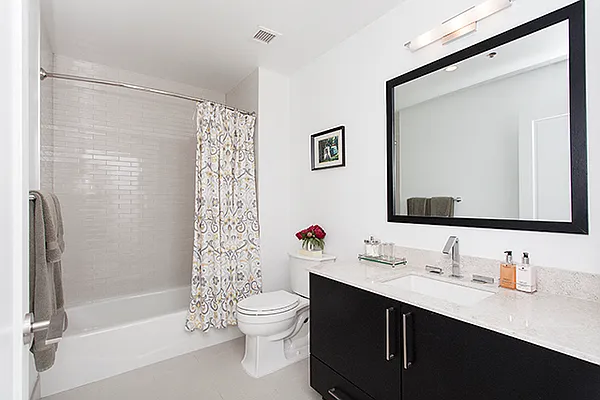 Sold by JCity Realty, LLC | media 2