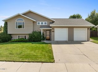 2514 15th Ave W, Williston, ND 58801