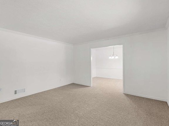 4th image of 765 Swamp Creek Dr