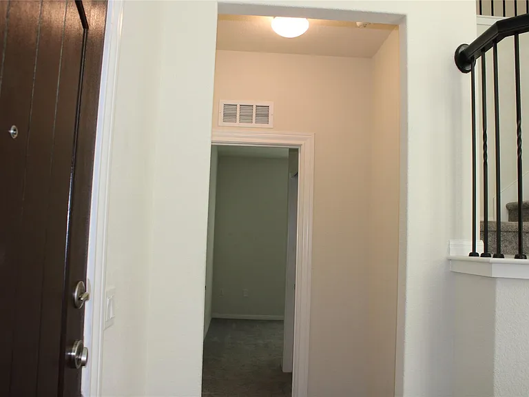 13902 Ilex Dr — Photo 11