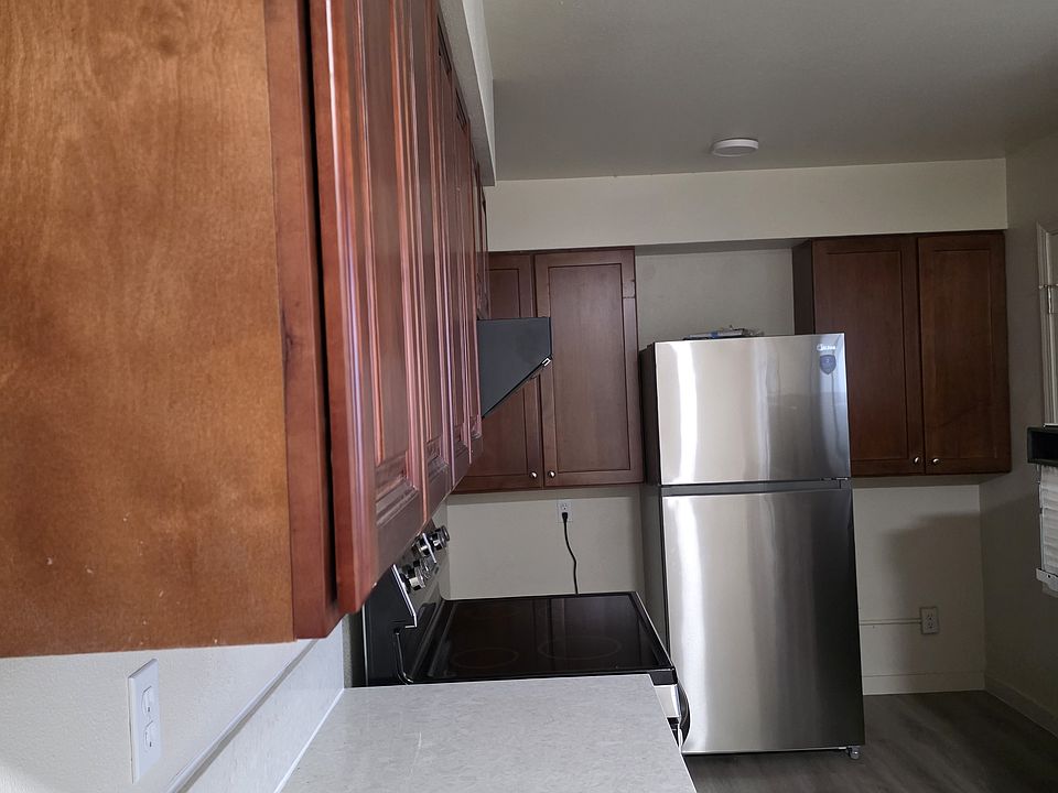 2nd image of 2410 SE 87th Ave