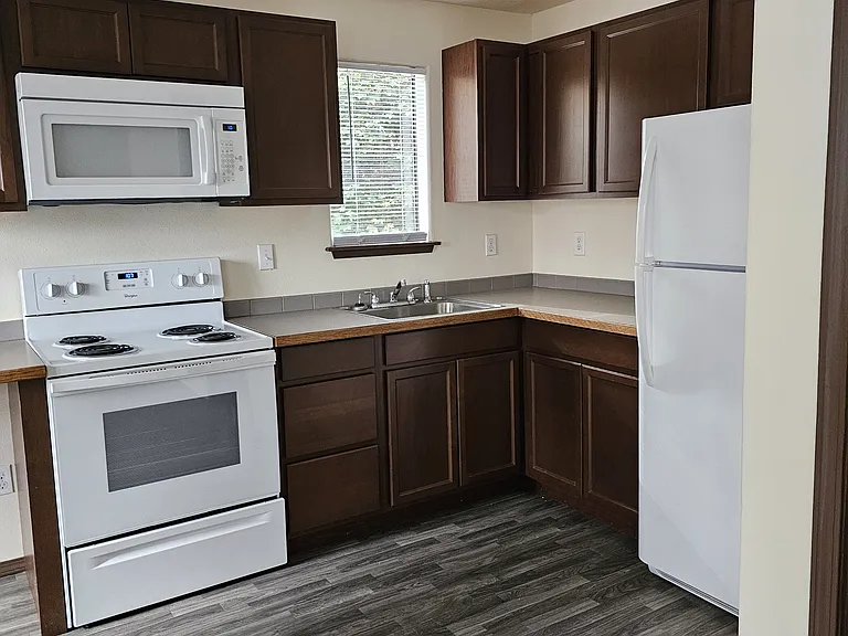 4th floor studio kitchen