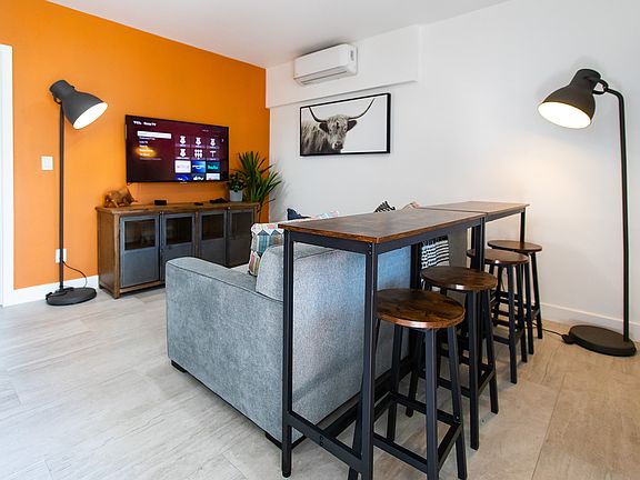 3rd image of 1212 N Broadway #102