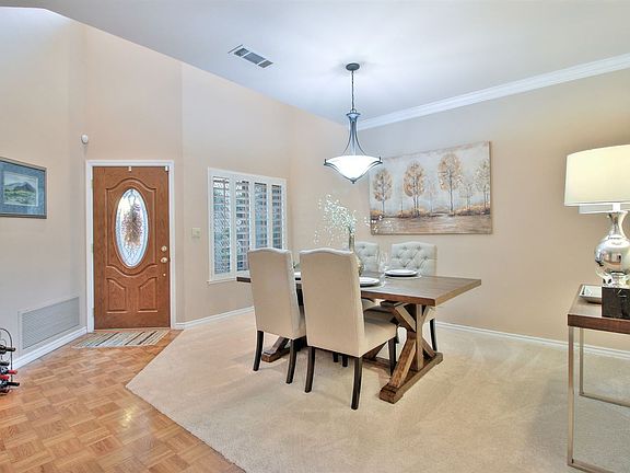 4th image of 340 S Eagle Nest Ln