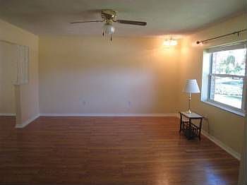 4th image of 3012 Saratoga Dr