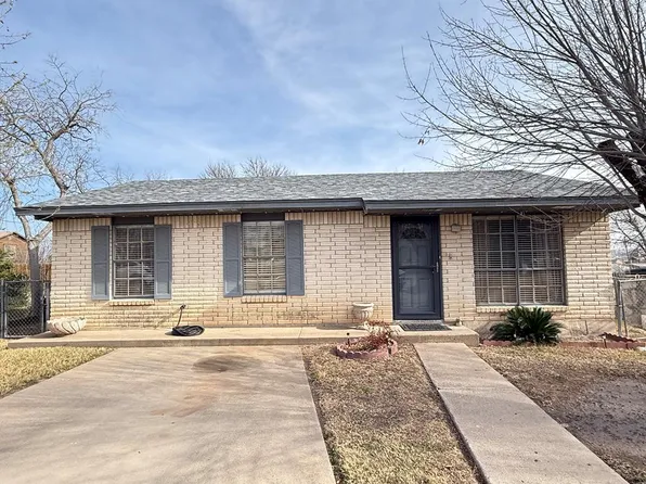 1010 Larisa Cir, Eagle Pass, TX 78852