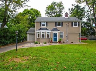 2 Manor Pl, East Brunswick, NJ 08816