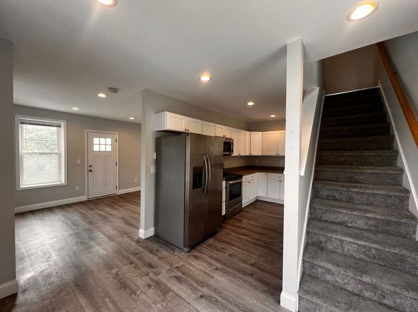 131 Main St #2C