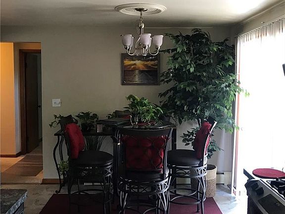 5th image of 349 Woodward Dr