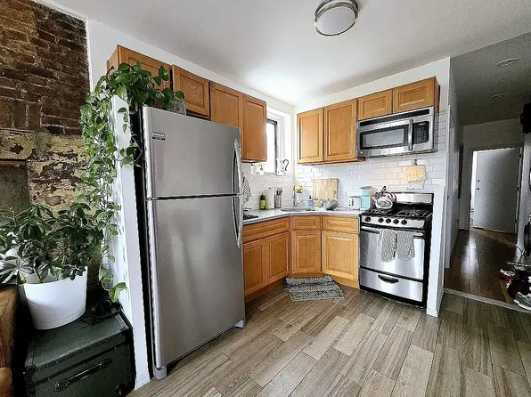 412 Douglass Street image 15 of 15