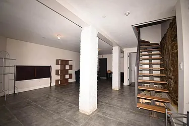 Rented by SpaceReqs LLC